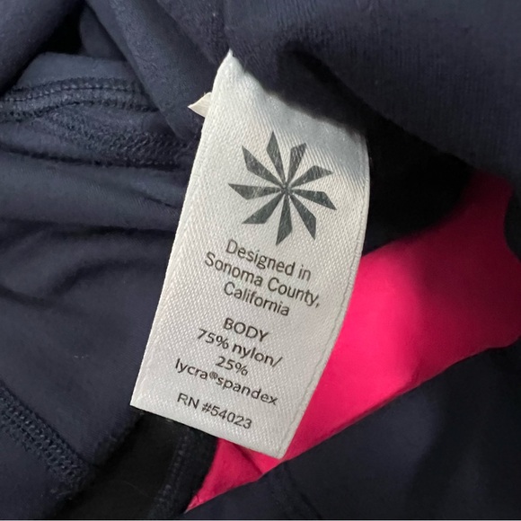 Athleta Salutation Capri Leggings Size Small - Picture 6 of 6